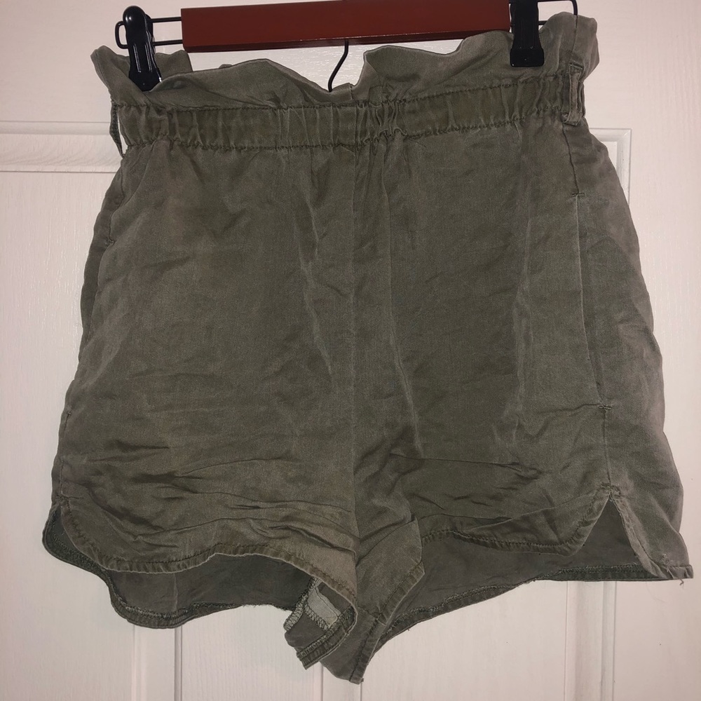Express extreme highwaisted paper bag shorts olive